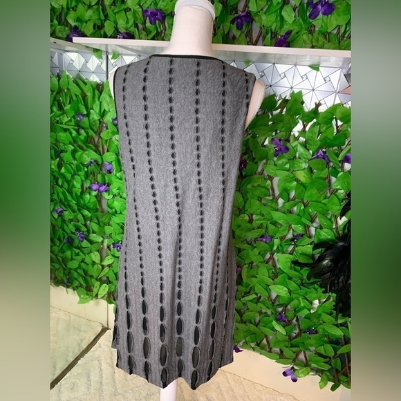 Saint Tropez West Women’s Medium Black & Gray Overlay Cutout Pattern Tank Dress - Picture 5 of 12